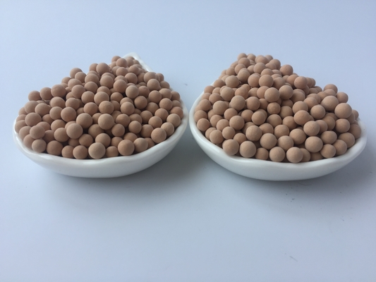 Kalite  13X Molecular Sieve Desiccant PH Value 6-8 Particle Size 3.0mm -5.0mm fabrika