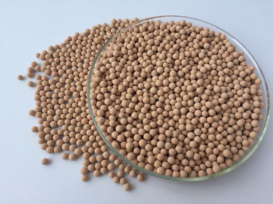 Kalite  4a Molecular Sieve Adsorbent With Surface Area 500 - 800m2/G Shelf  Attrition fabrika